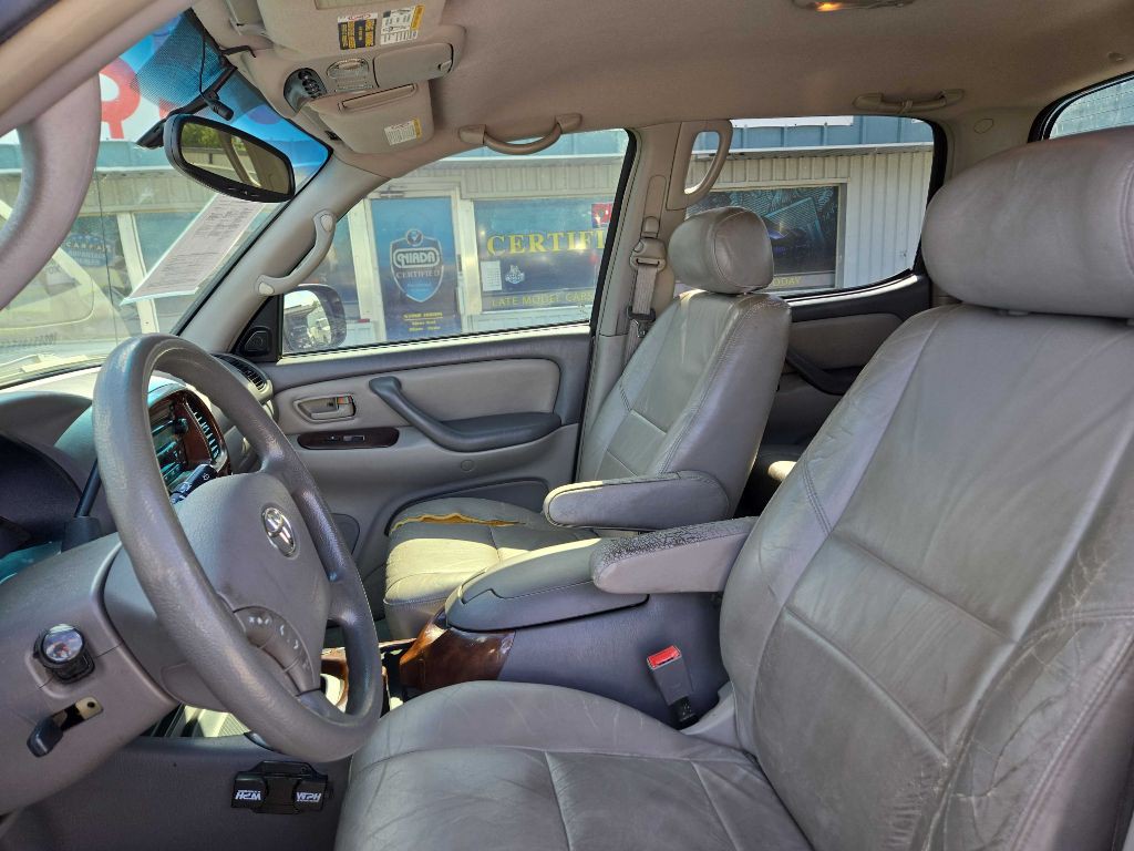 2004 Toyota Tundra Image 11