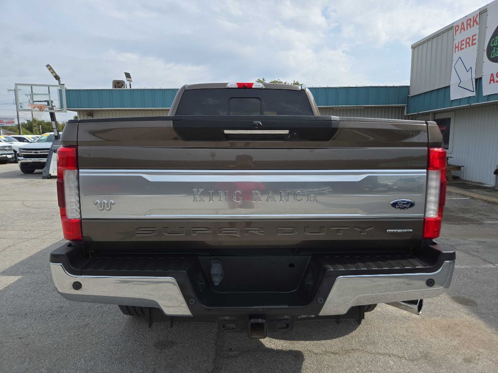2017 Ford F-250 Image 4