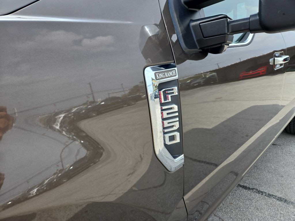 2017 Ford F-250 Image 10