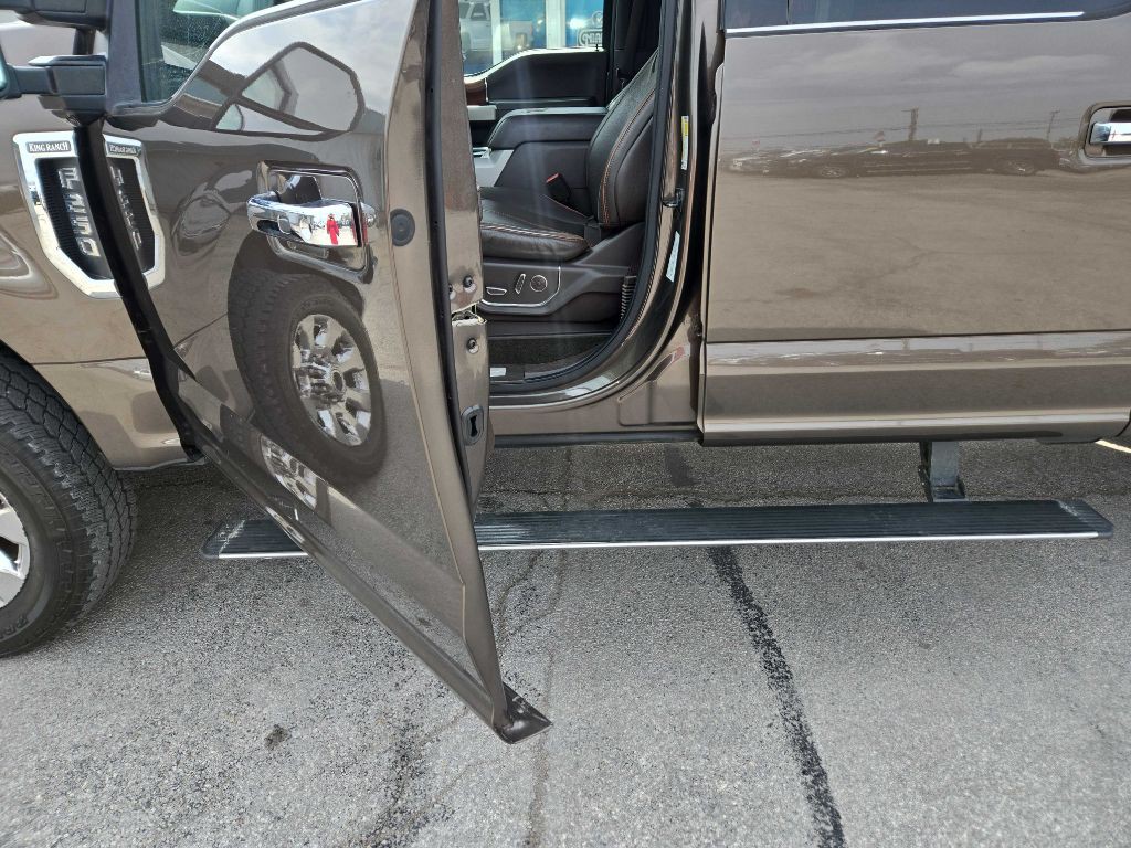 2017 Ford F-250 Image 12