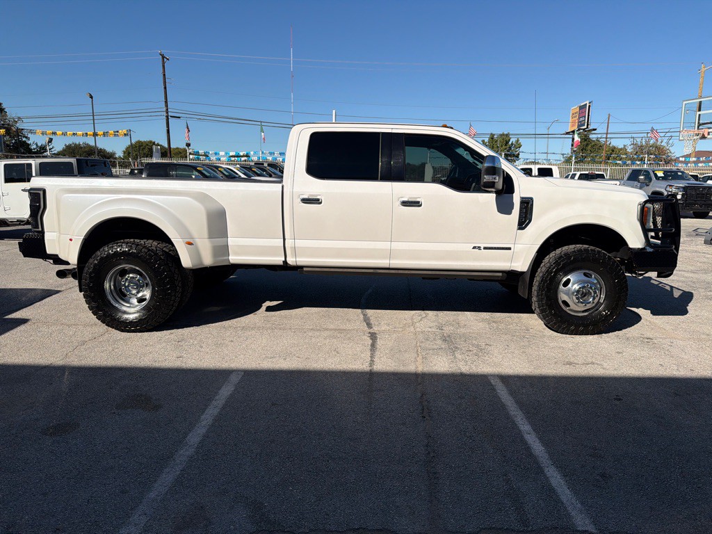 2017 Ford F-350 Image 6