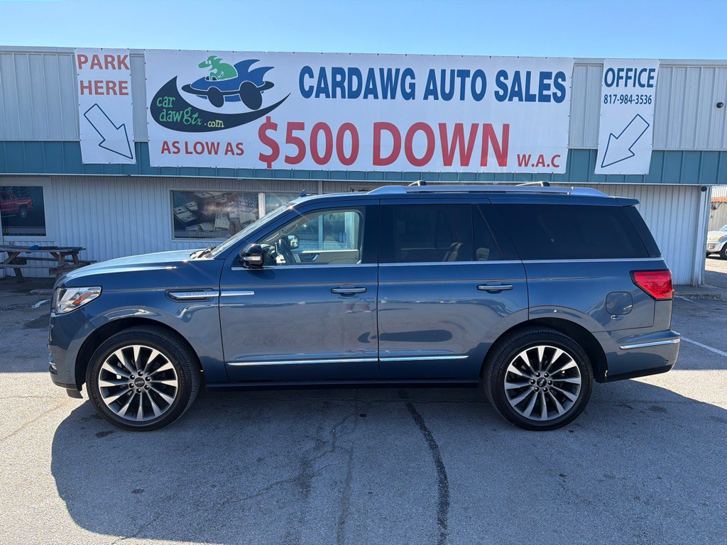 2020 Lincoln Navigator Image 2