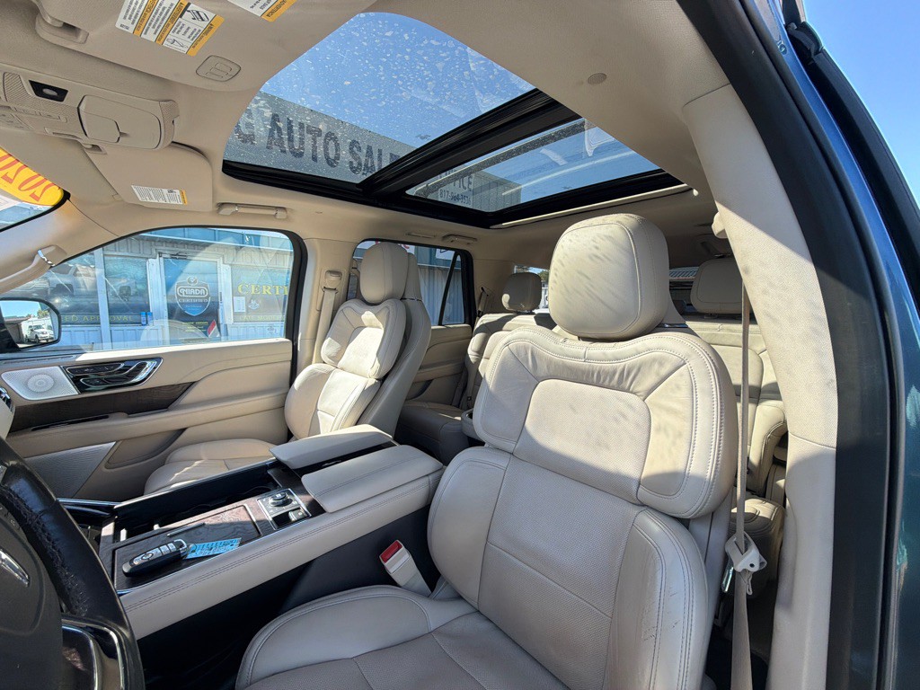 2020 Lincoln Navigator Image 16