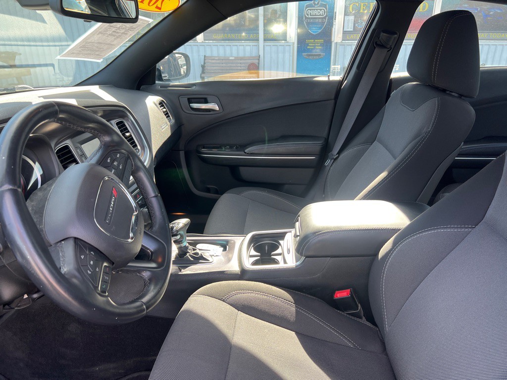 2016 Dodge Charger Image 9