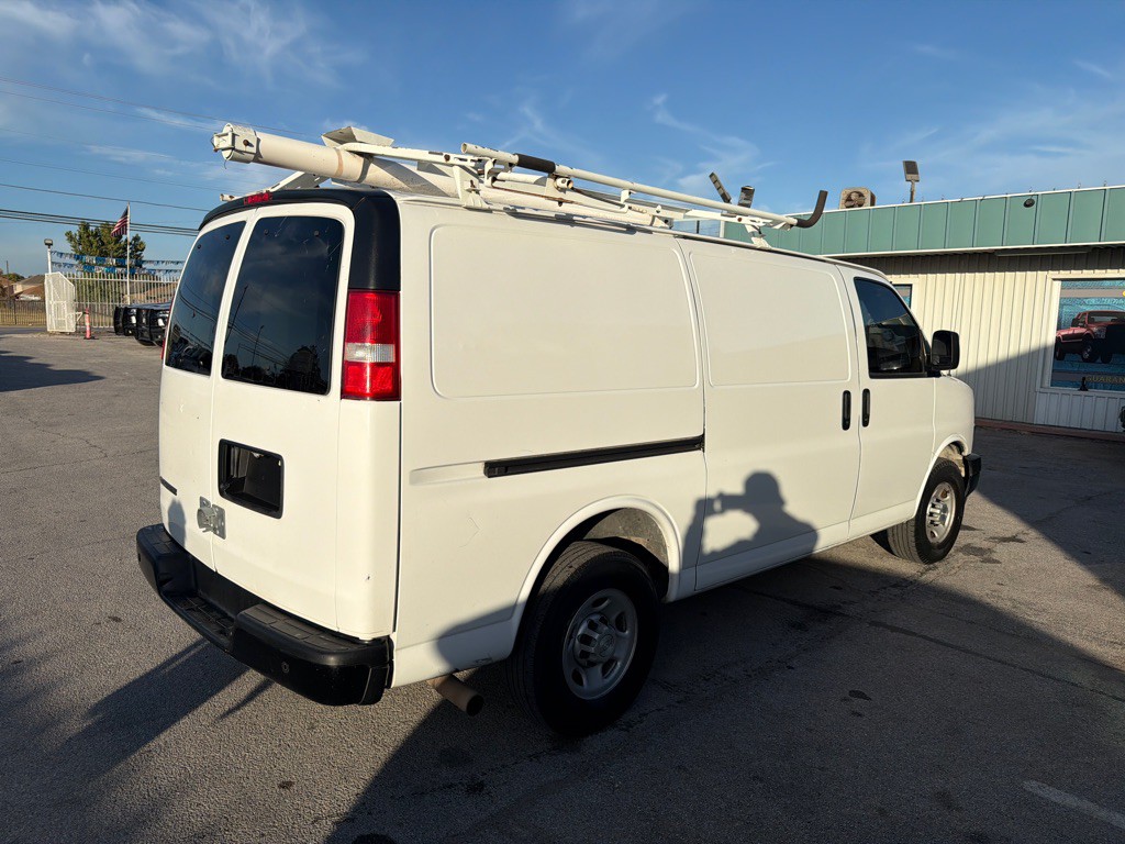 2019 Chevrolet Express Image 5