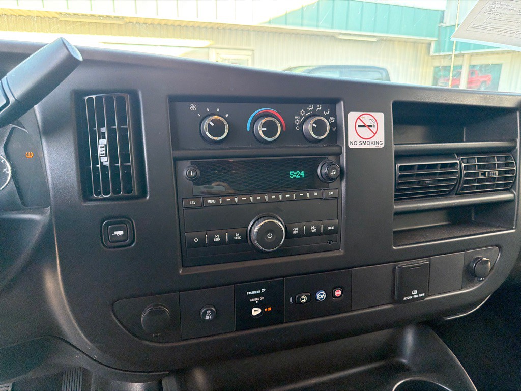 2019 Chevrolet Express Image 12