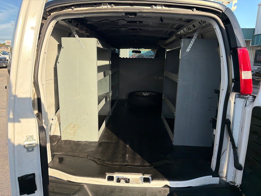 2019 Chevrolet Express Image 13