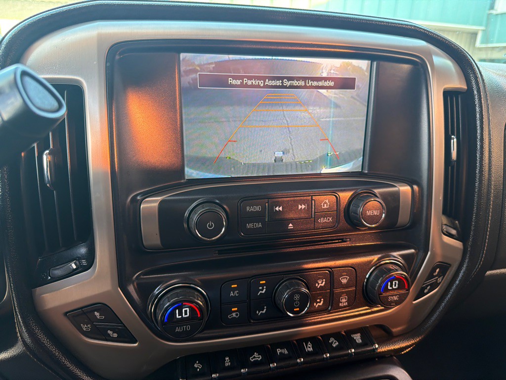 2015 GMC Sierra Image 18