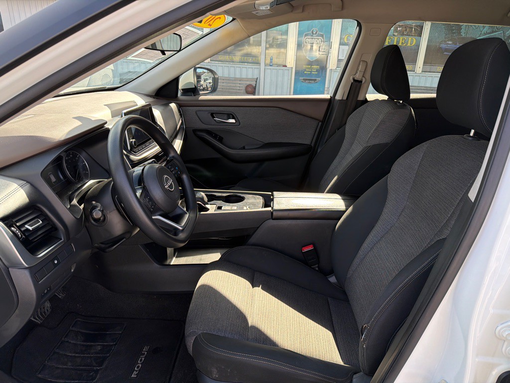 2022 Nissan Rogue Image 10