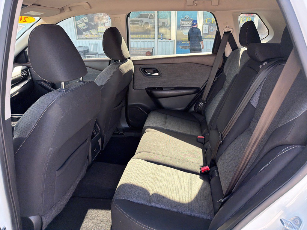 2022 Nissan Rogue Image 11