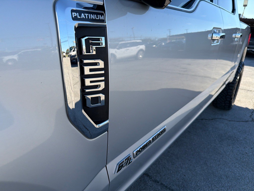 2017 Ford F-250 Image 10