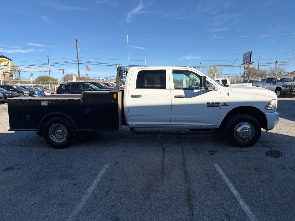 2015 RAM 3500 Image 6