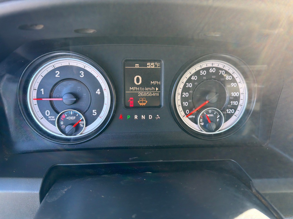 2015 RAM 3500 Image 12