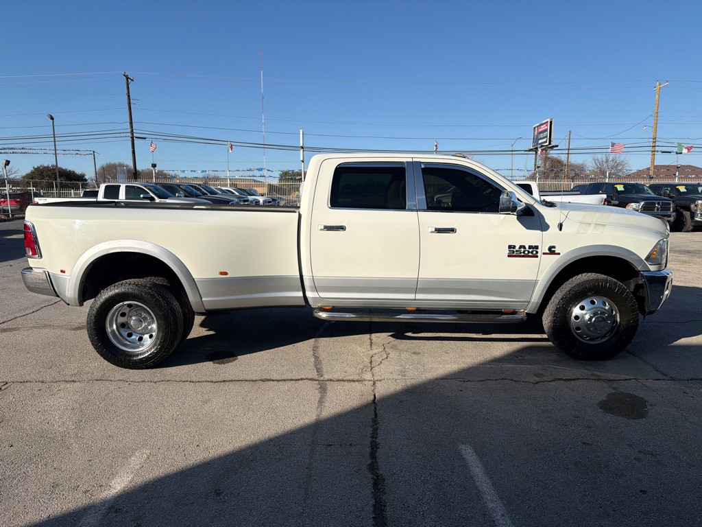2016 RAM 3500 Image 6