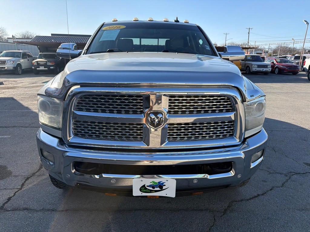 2016 RAM 3500 Image 8