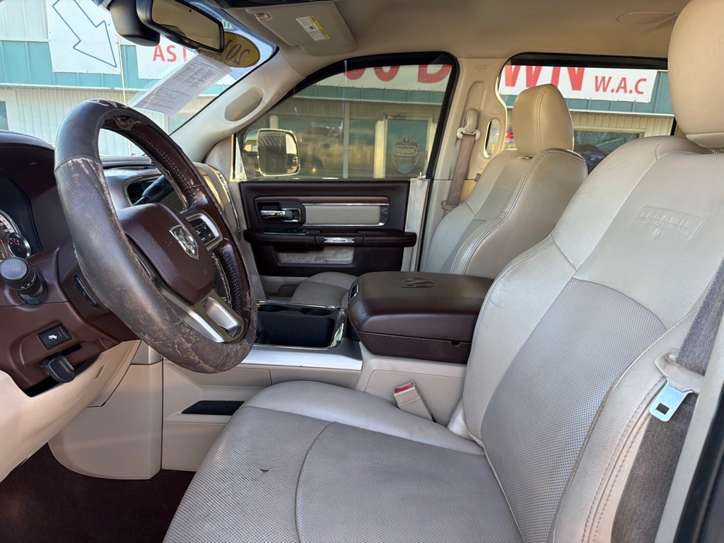 2016 RAM 3500 Image 12