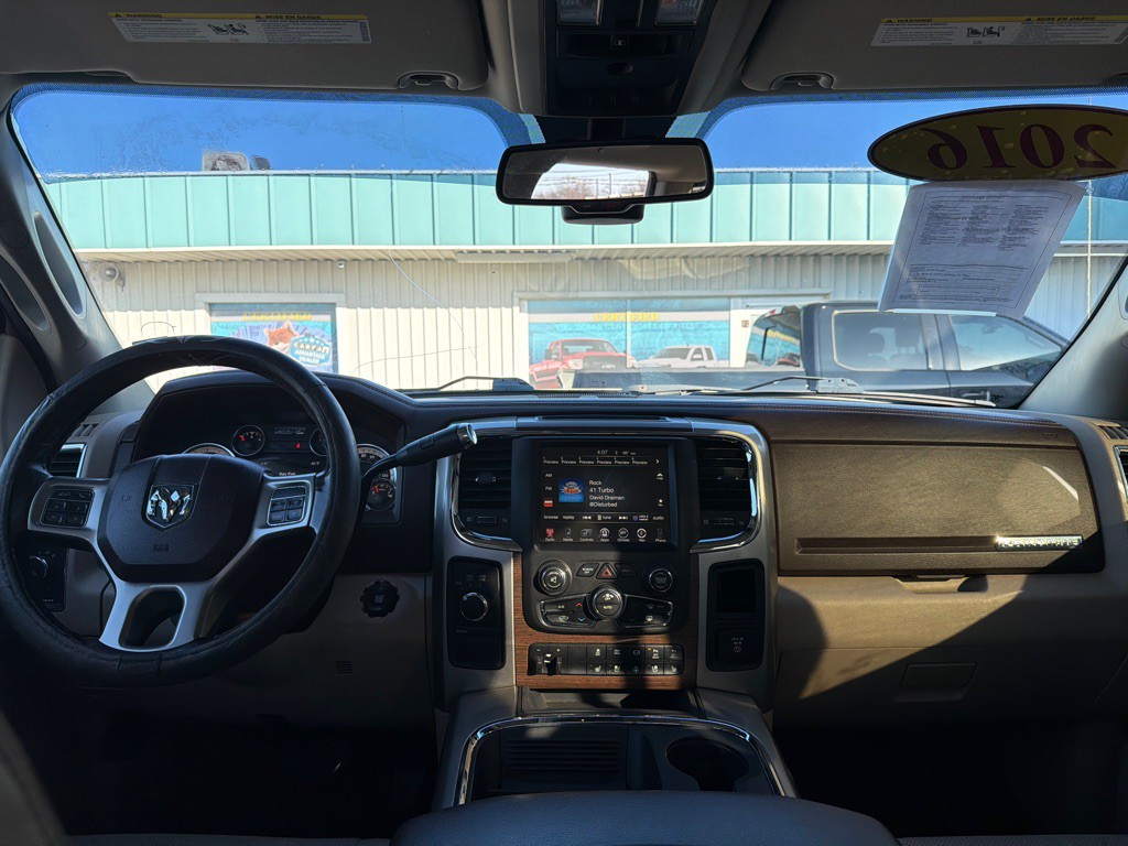 2016 RAM 3500 Image 15