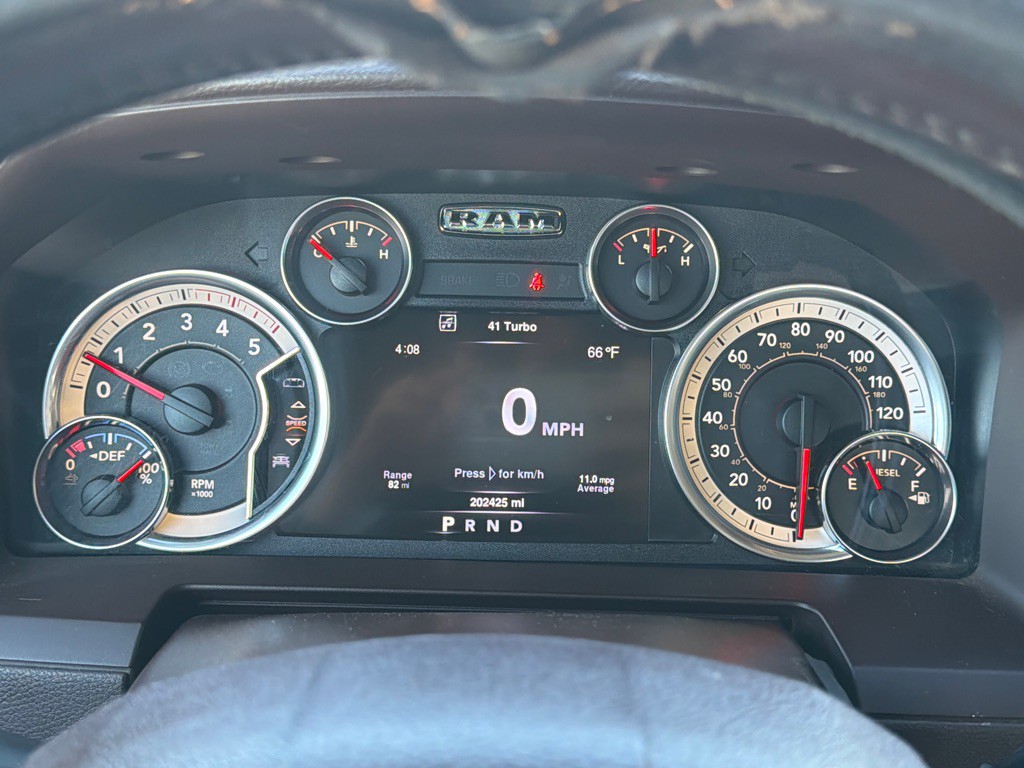 2016 RAM 3500 Image 16