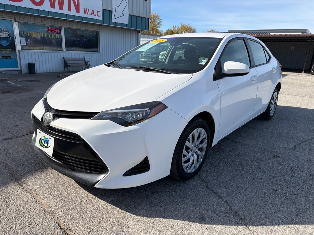 2018 Toyota Corolla Image 1