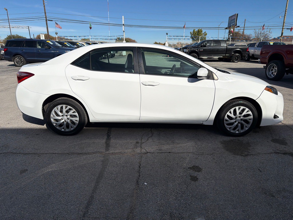 2018 Toyota Corolla Image 6