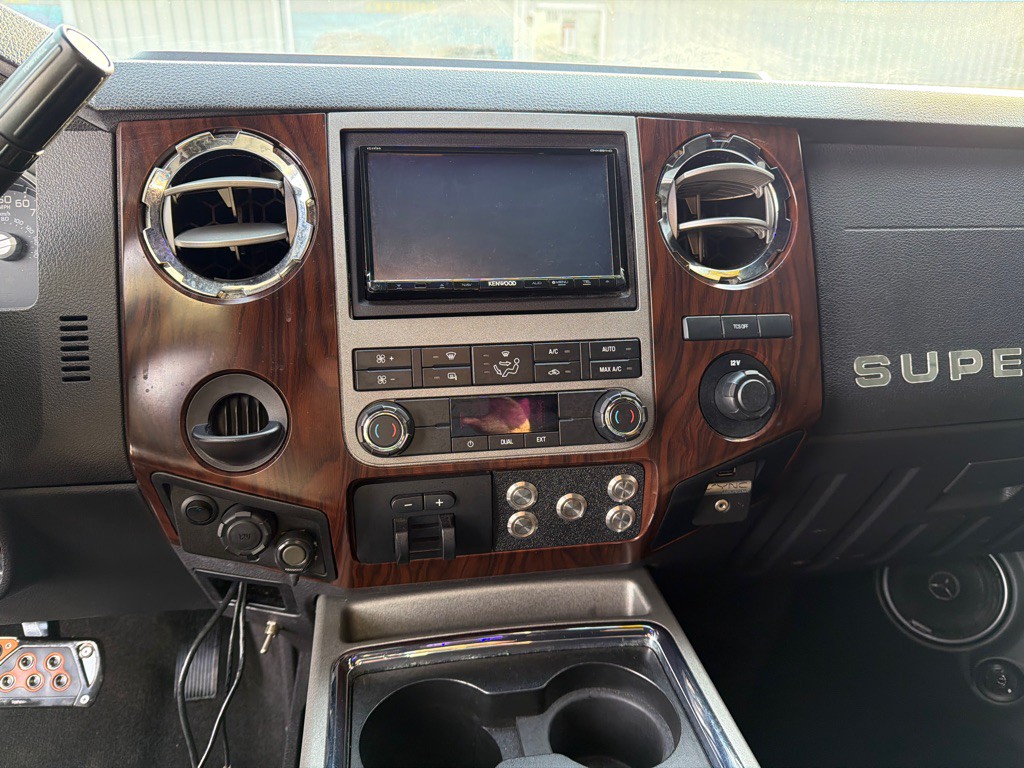 2011 Ford F-350 Image 13