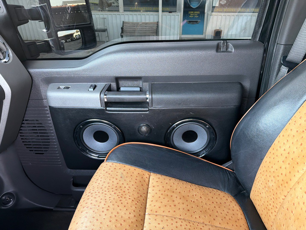 2011 Ford F-350 Image 14