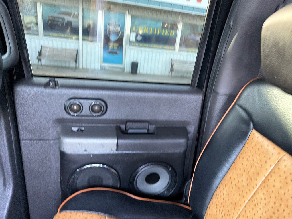 2011 Ford F-350 Image 16