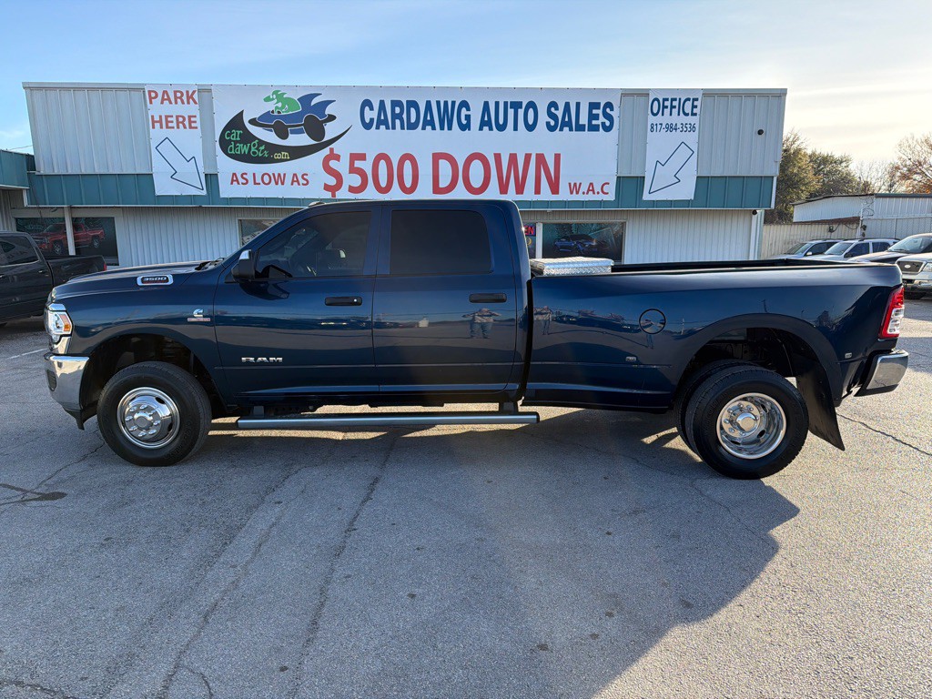 2022 RAM 3500 Image 2