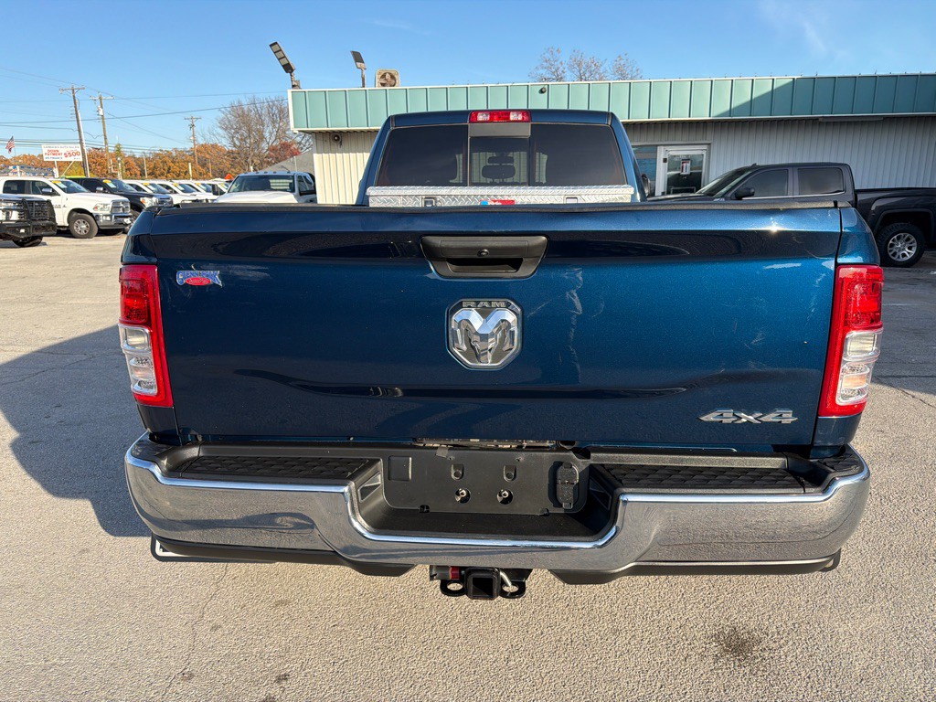 2022 RAM 3500 Image 4