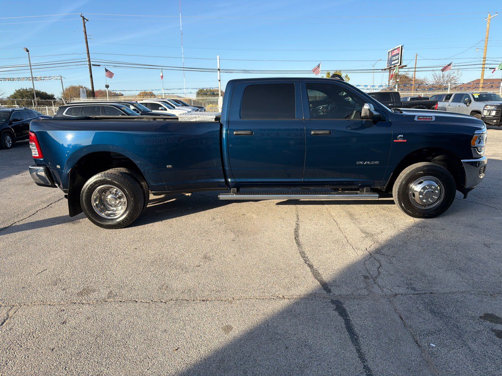 2022 RAM 3500 Image 6