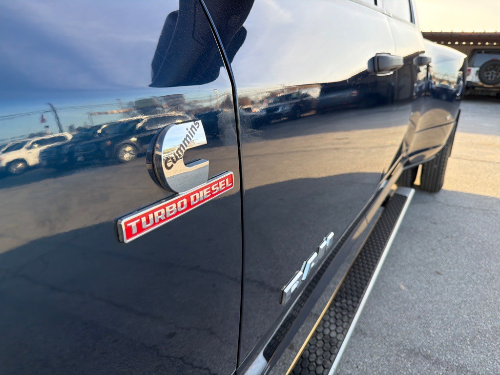 2022 RAM 3500 Image 10