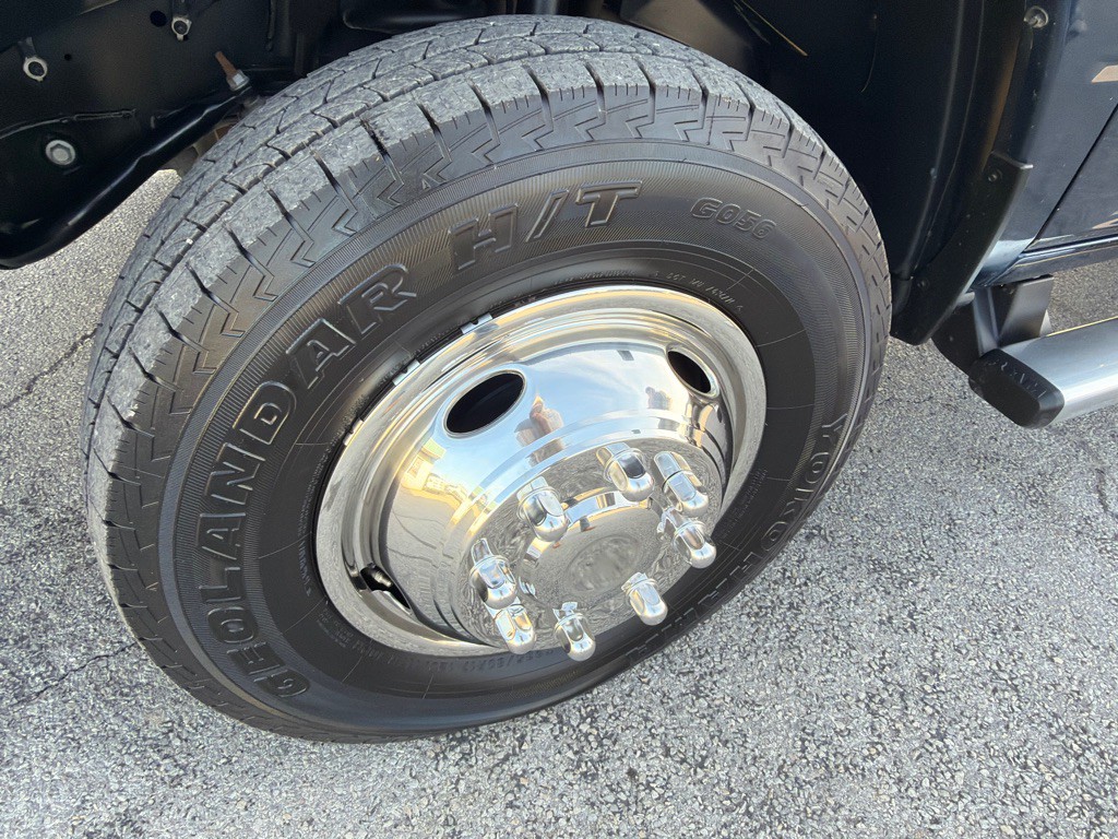 2022 RAM 3500 Image 12