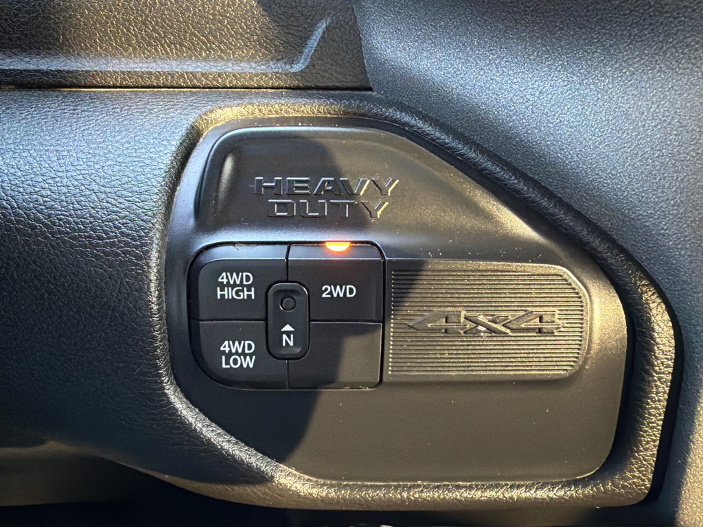 2022 RAM 3500 Image 17