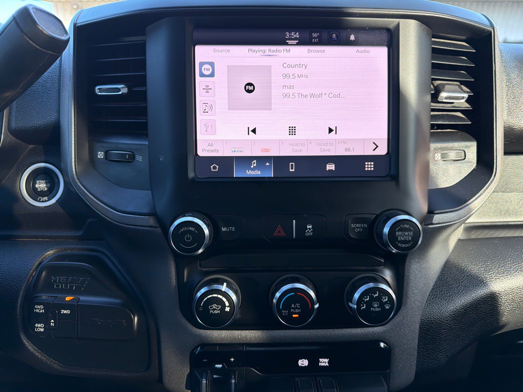 2022 RAM 3500 Image 18