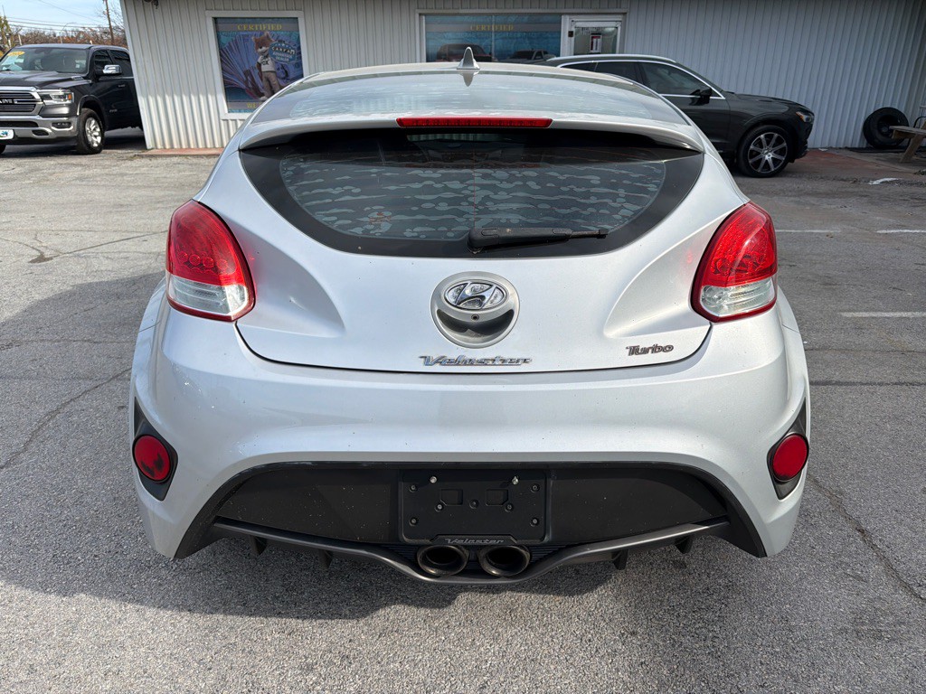 2014 Hyundai Veloster Image 4