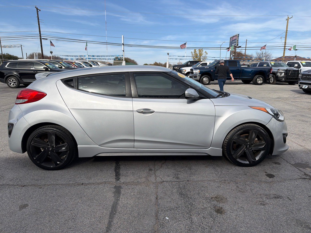 2014 Hyundai Veloster Image 6