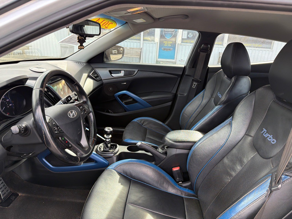 2014 Hyundai Veloster Image 9