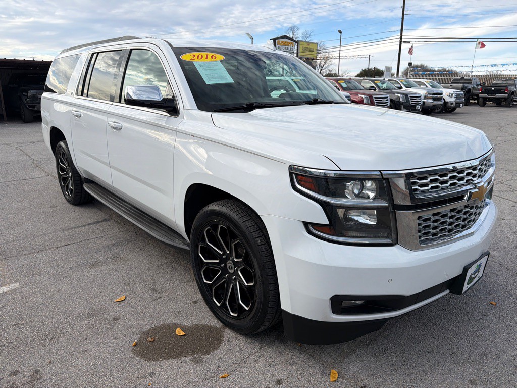 2016 Chevrolet Suburban Image 7