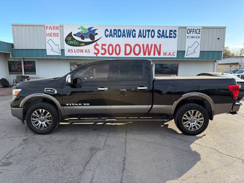 2017 Nissan Titan Image 2