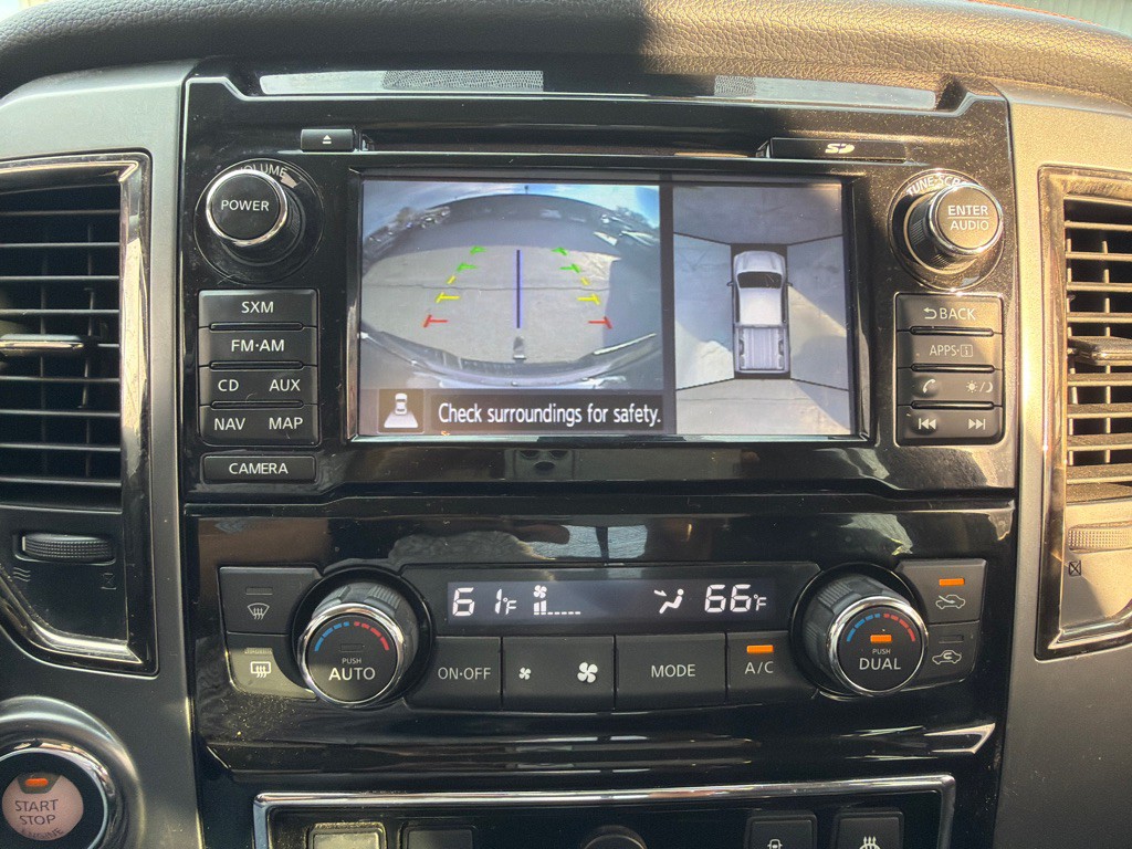 2017 Nissan Titan Image 20