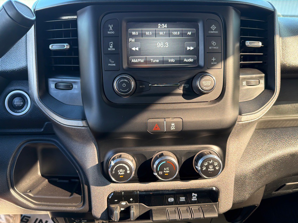 2024 RAM 2500 Image 16