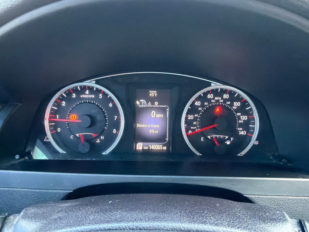 2016 Toyota Camry Image 13