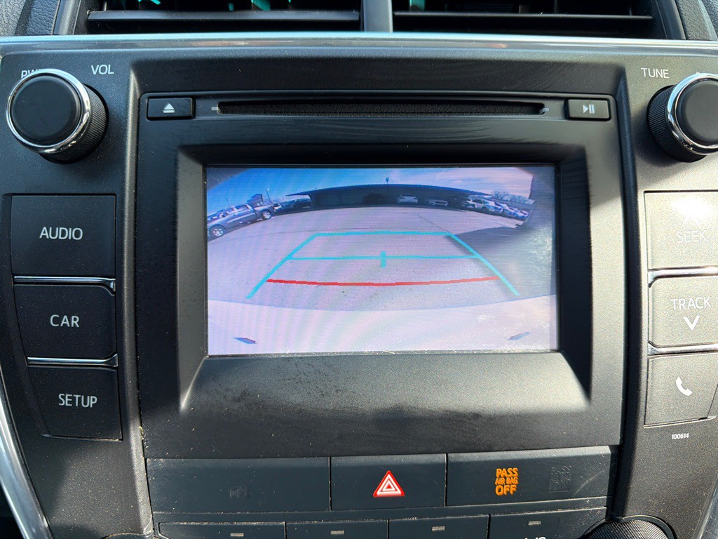 2016 Toyota Camry Image 15