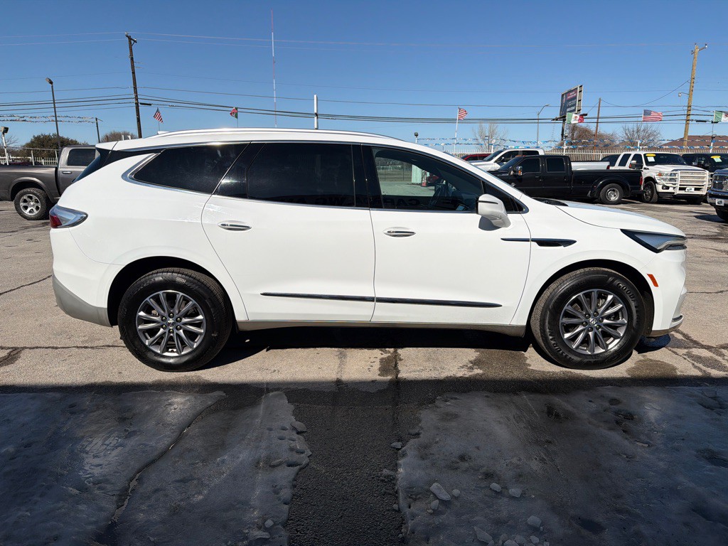 2023 Buick Enclave Image 5