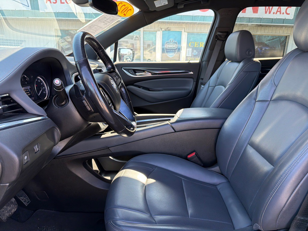2023 Buick Enclave Image 9
