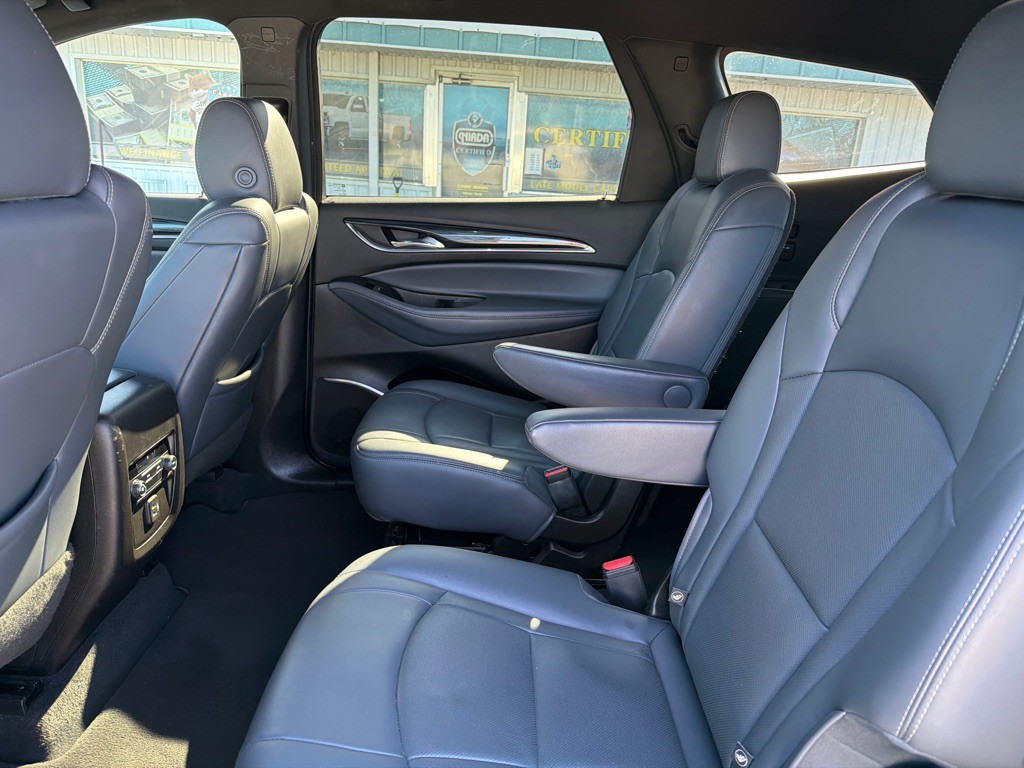2023 Buick Enclave Image 10
