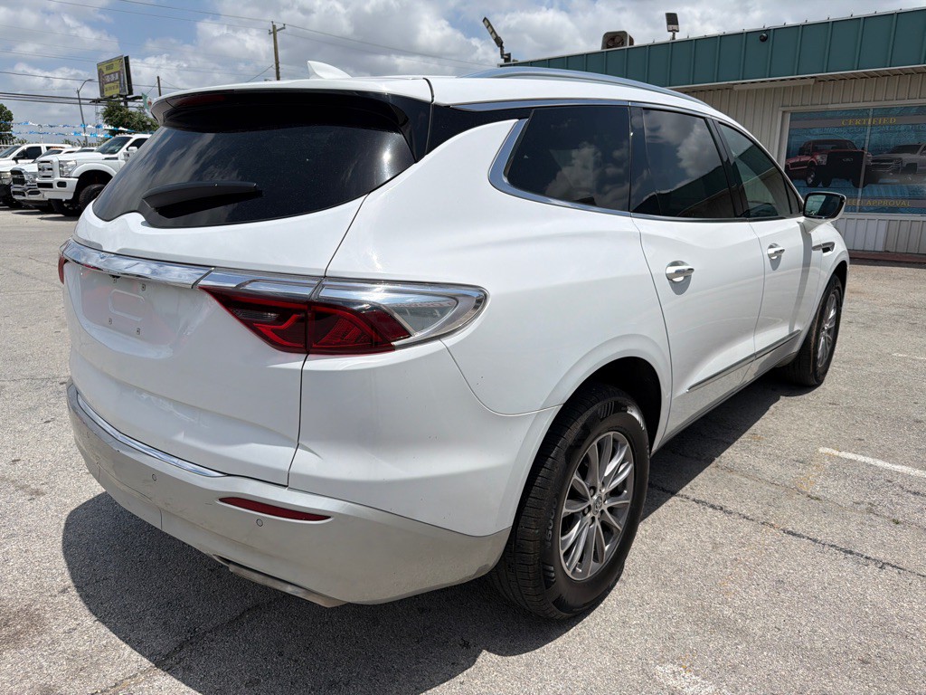 2023 Buick Enclave Image 5