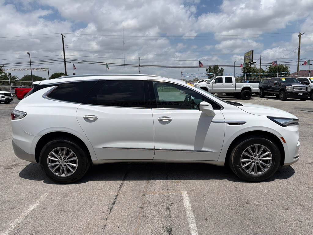 2023 Buick Enclave Image 6