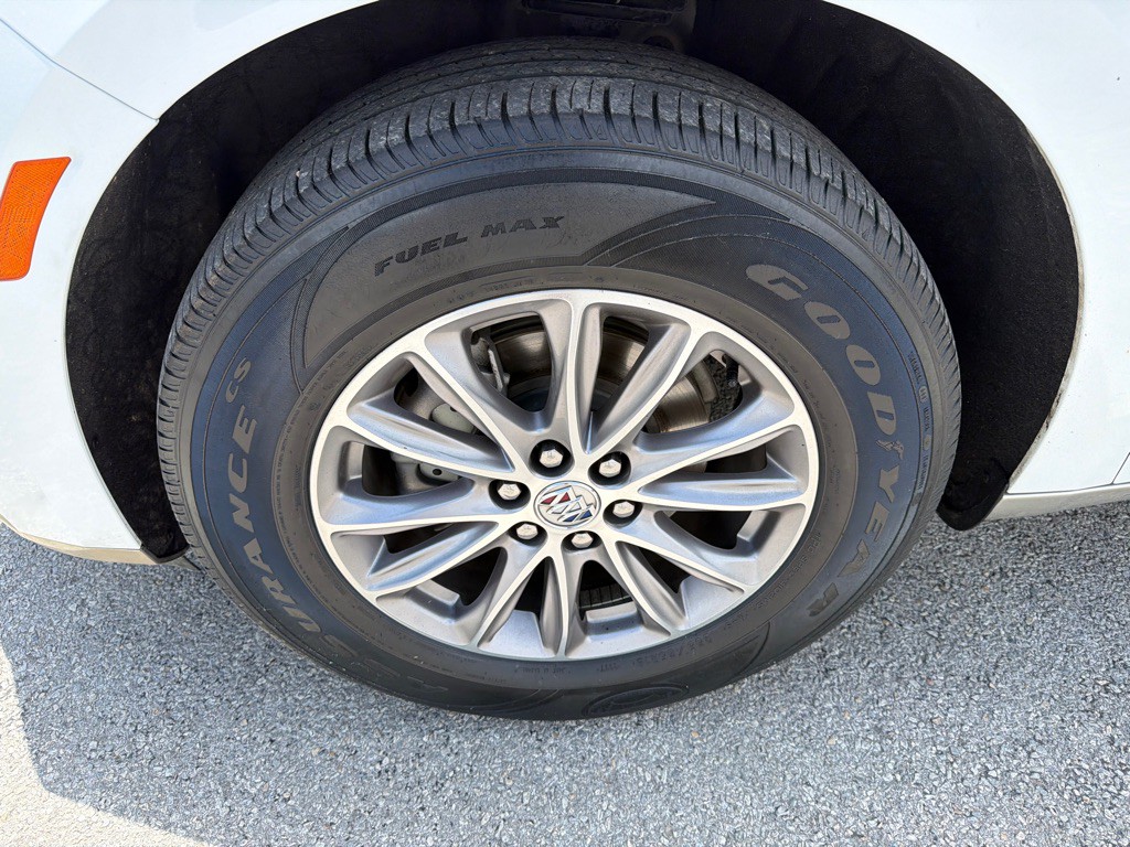 2023 Buick Enclave Image 9