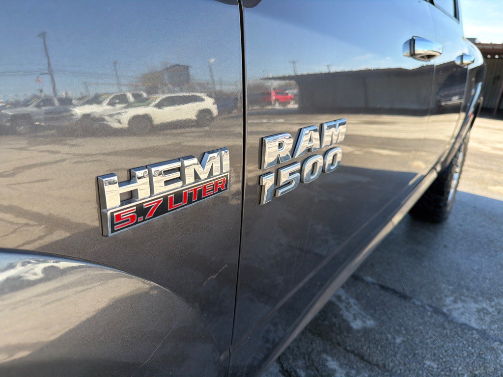 2017 RAM 1500 Image 10